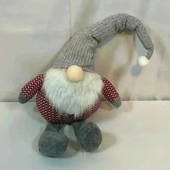 CHRISTMAS HOLIDAY GNOME RED KNIT‎ BODY GREY HAT & FEET WEIGHTED SITTING - Picture 1 of 6